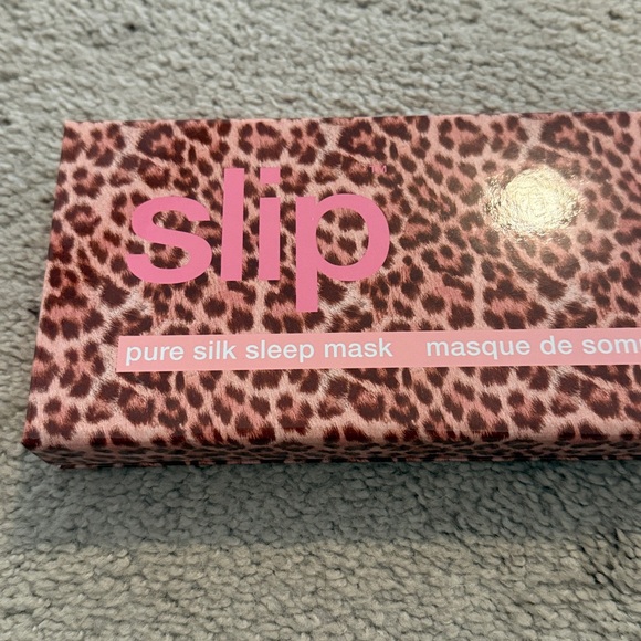 Slip Pink Leopard Sleep Mask - Picture 2 of 3